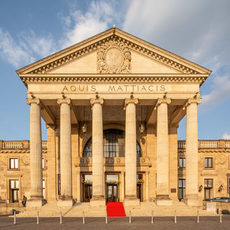 Frontalansicht Haupteingang des Kurhaus Wiesbaden