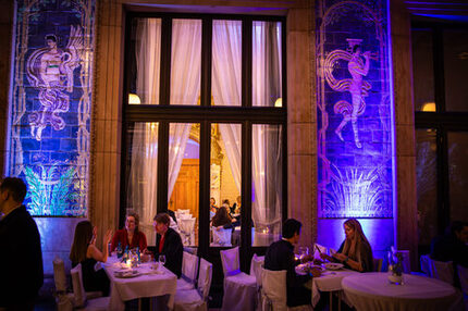 Gäste während der Veranstaltung im Kurhaus