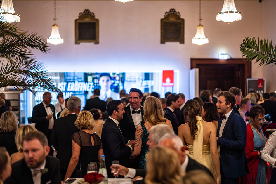 Event participants in the Kurhaus catering area