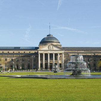 Kurhaus Wiesbaden von außen