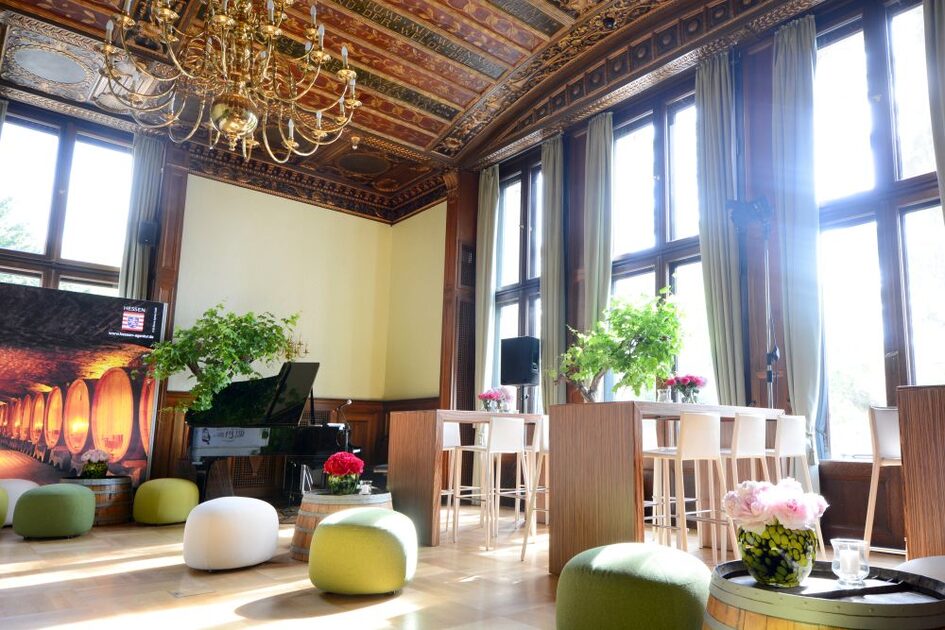Салон Ferdinand Hey'l Kurhaus - Обзавеждане на салона