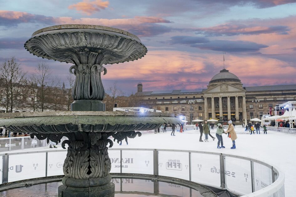 A fountain on the Wiesbaden on Ice in front of the Kurhaus