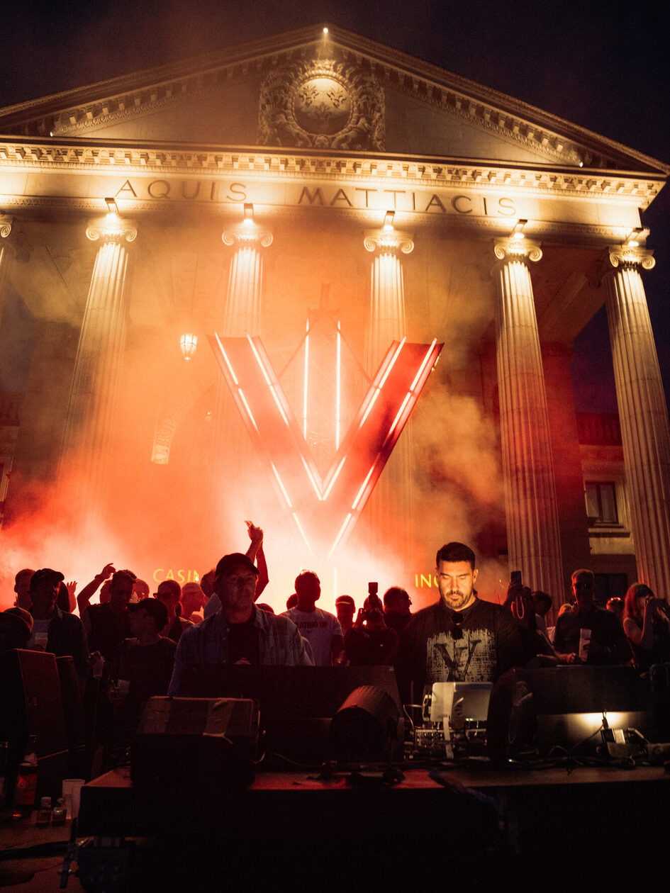 Vibrancy Open Air Konzert auf dem Bowling Green vor dem Kurhaus Wiesbaden