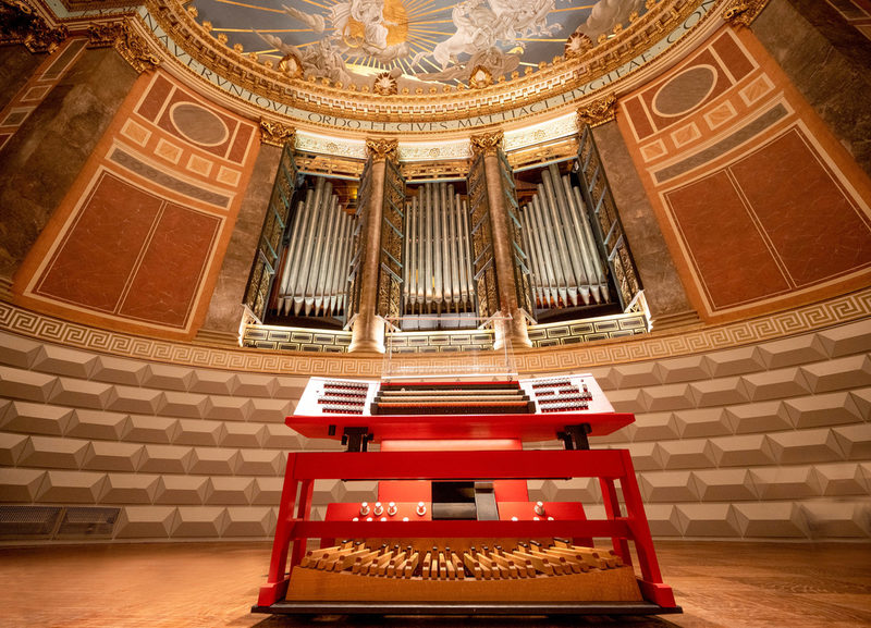 Kurhausorgel im Friedrich-von-Thiersch-Saal